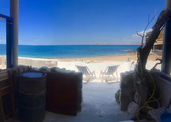 Le Cabanon Bleu Sur La Plage